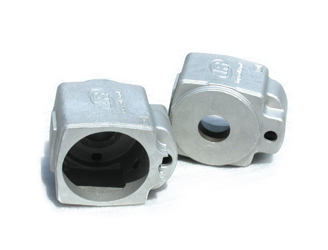 Pneumatic tool housing